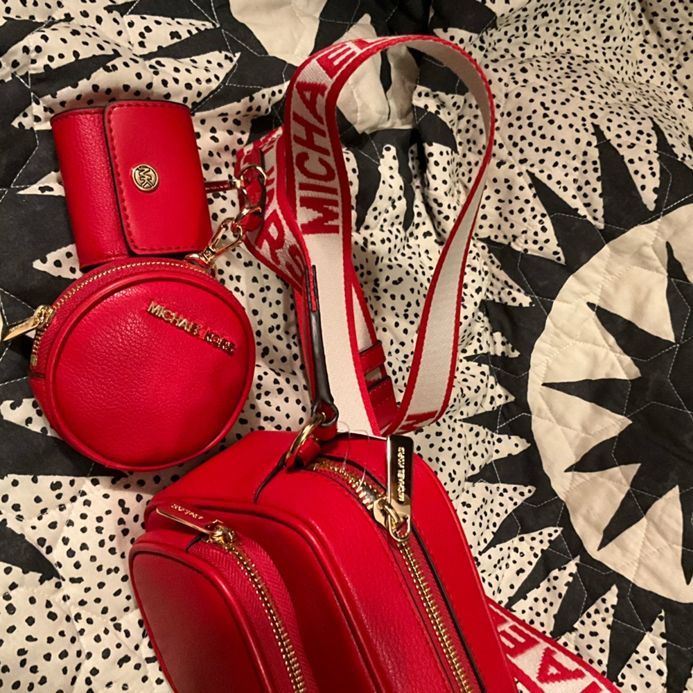 NWT Michael Kors • Jet Set Medium Leather Crossbody Bag w/ AirPod Case (red) - Picture 8 of 10